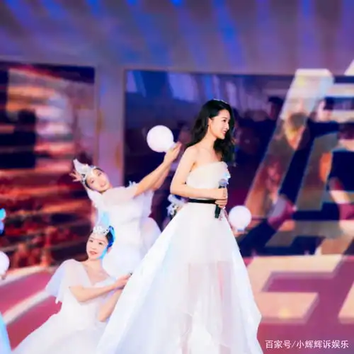  小仙女天上来李沁精彩演绎长裙仙气,简直美到窒息