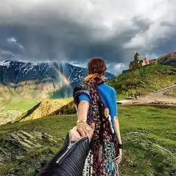  虽然只有背影,但这对夫妻却在旅行的路上美出了新境界