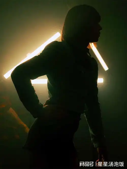  闺蜜弟弟吹了吹我的耳朵,我不想忍了