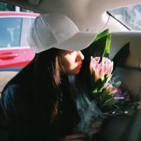  高颜值情侣头像真人一人一张,有部分中有美化水印的