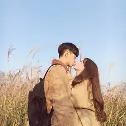  2018好看浪漫的qq情侣头像繁华年间为你独唱爱