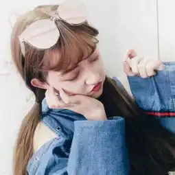 女生脸上长满螨虫,是三大因素所为,难怪会长那么多的痘痘