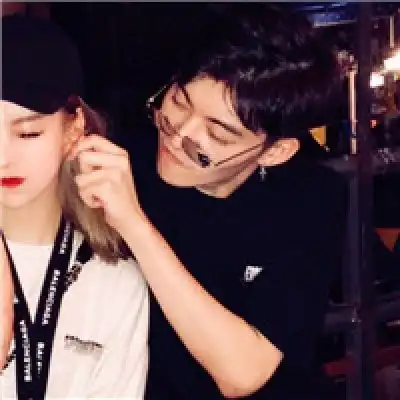  好看真人情侣头像