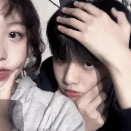  cp头像借着吵架的梗撒着思念的娇