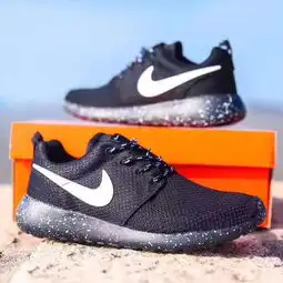  nike耐克男鞋2017新款rosherun鞋子批发微商黑白休闲伦敦运动跑步鞋511881透气网面超轻伦敦运动鞋图片高清图细节图深圳市宝安区西乡龙腾耐克新百伦鞋服商行