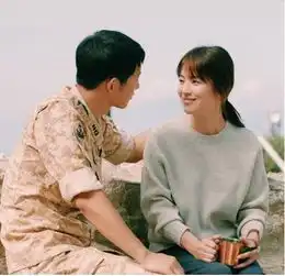  需要宋仲基宋慧乔的情侣头像需要高清像下面这种