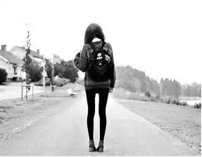  伤感痛心的句子,送给孤独的自己