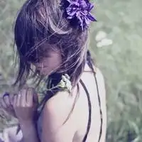  风情无限的欧美个性女生头像