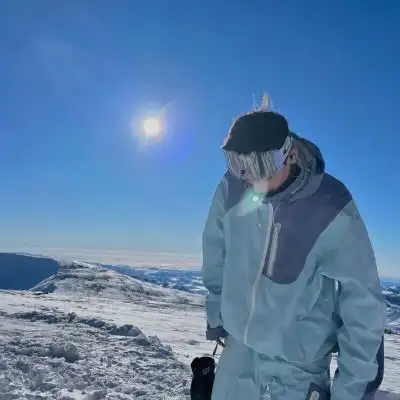  男生超级帅又很霸气的冬季头像我也不明白为什么忽然我们就不合适了