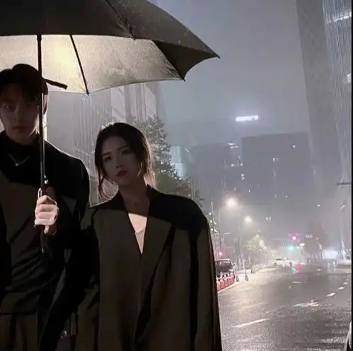  真人情头邂逅你的那个午后,阳光明媚,一如你