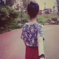 拉着姐妹的手qq头像幻听该拿什么挽救
