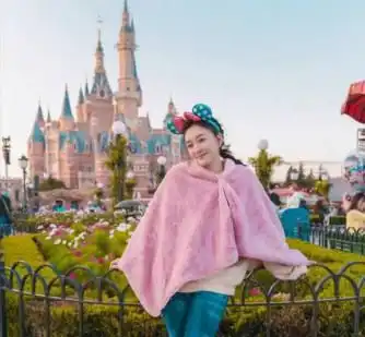  李小冉那些坎坷情感经历,简直可以写成一本书了,还好是喜剧结尾