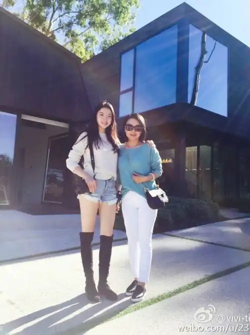 向太秀孙女引星二代回忆杀董洁儿子撞脸杨洋,贝儿姐妹宛如孪生