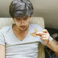  性感略带肌肉的欧美男生头像匆匆一面却难忘你所有的好男生头像