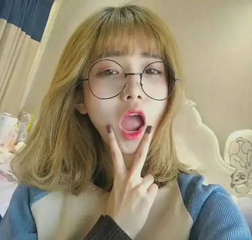 闺蜜头像动漫真人总有人山高路远为你而来