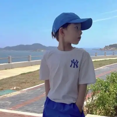  富有青春感的男生头像真人