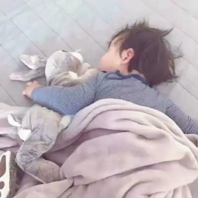  情侣头像萌娃两张配对2020萌娃情侣头像一对可爱