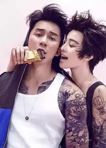  杨幂一家三口同框玩游戏,很甜蜜,请别造谣人家了