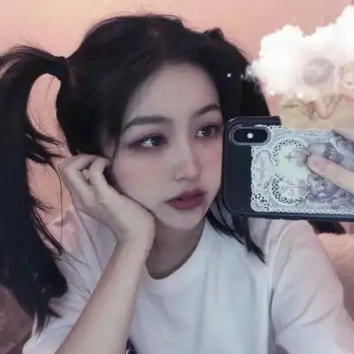 霸气闺蜜头像两人各一张卡哇伊的大灰狼