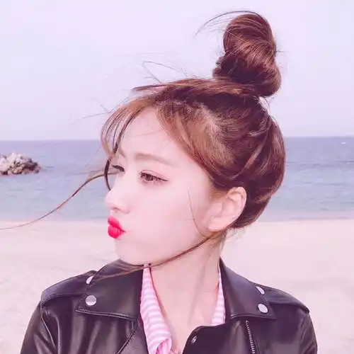  双丸子头萌死了