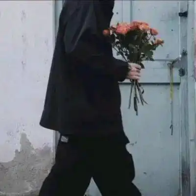  甜蜜情侣头像和活泼可爱的女孩在一起才叫谈恋爱呀比如我嘻嘻嘻