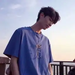  男头成熟可爱高冷