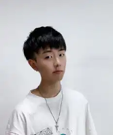  和平精英虎牙三傻诞生,一言不合就搞笑,网友不求人做不来