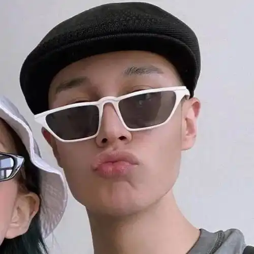  情侣头像双向奔赴的爱才有意义