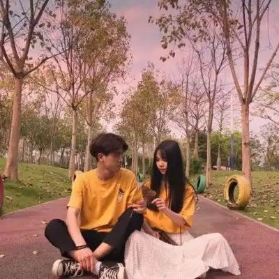  ins极度高甜情侣头像,你鸦雀无声的离开,我只为原地徘徊