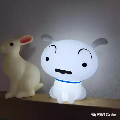  蜡笔小新只狗小白都出周边,小夜灯劲实用