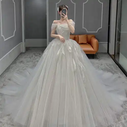  头像白色系不露脸婚纱女头像