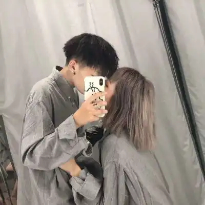  超好看的高清情侣头像,走路时自觉拉着我手的人