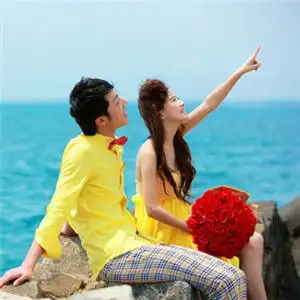  刻意搭的情头熊掌号粉色亦瑶丫w找的抬头仰望天空的情侣图片