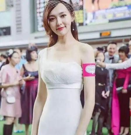 三个女人,哪一个瘦的最惹人心疼测你靠什么赚大钱
