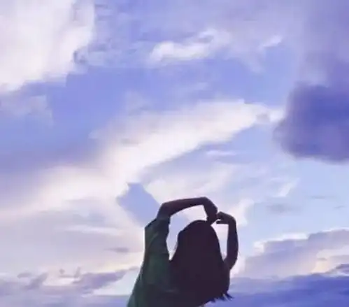  零零后高甜情头把你手上事情放一放,我们谈谈有关一辈子的大事