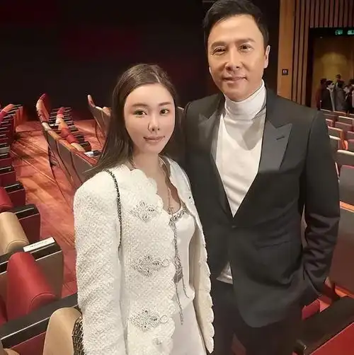 蔡天凤生前最后画面公开,去接与前夫所生的女儿,前夫正脸被曝光