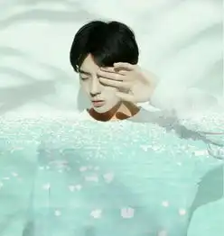  推荐几张简单的唯美的情侣头像