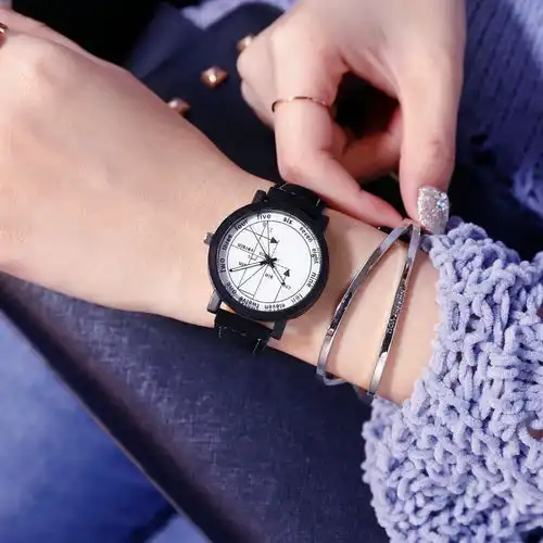  韩版原宿学院风黑白休闲大表盘皮带学生情侣一对复古中学生石英表