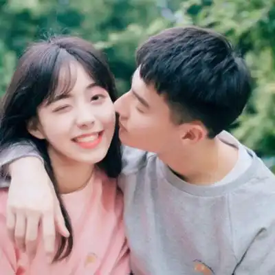  森系情侣头像一左一右绿色文艺森系情侣头像一对