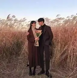  5对中外情侣博主穿搭示范,情侣这样子穿才亮眼