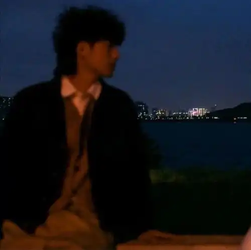  情侣头像自己喜欢的东西,又何必问别人好不好