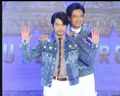  周润发郭富城穿起情侣装再聚首追述那些年香港电影的记忆