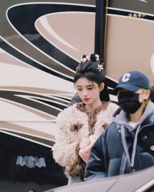  赵露思陈哲远穿着高定在跳什么赵露思陈哲远演戏