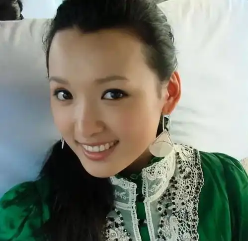  赵本山女徒弟香秀,因整容失败影响事业,称已向整容机构索赔