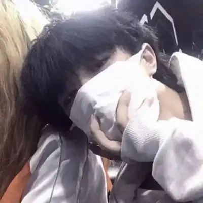  浅鸢.ins情侣头像.城市坠入温柔情侣头像我要个性网