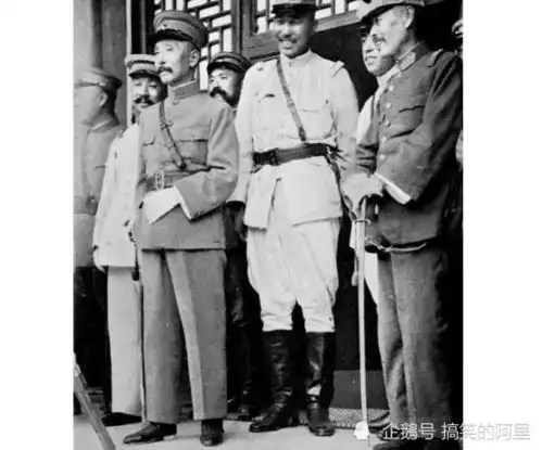  四川军阀杨森不顾人伦道德,竟纳养女为七姨太,晚年人生凄凉