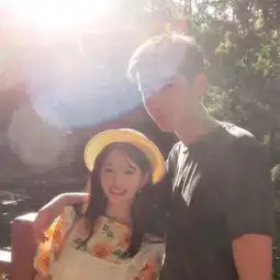  两个人在一起拍照的情头