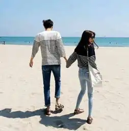  头像背影两个女孩辫子扎在一起的