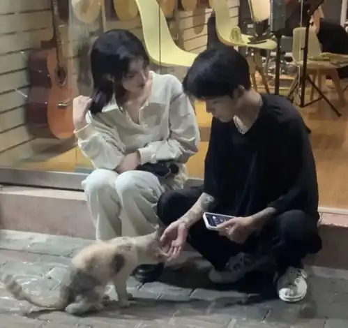  ins超宠溺的情侣头像