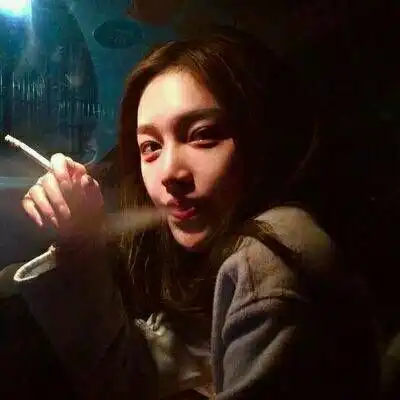  放不下是因为杯子里的水还不够烫qq女生头像我要个性网